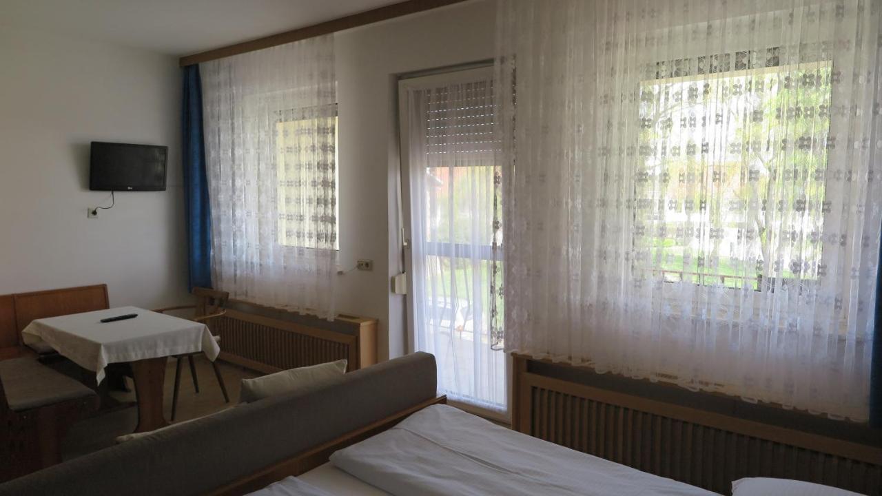 إلميتز Gaestehaus Andreas Kroiss الغرفة الصورة