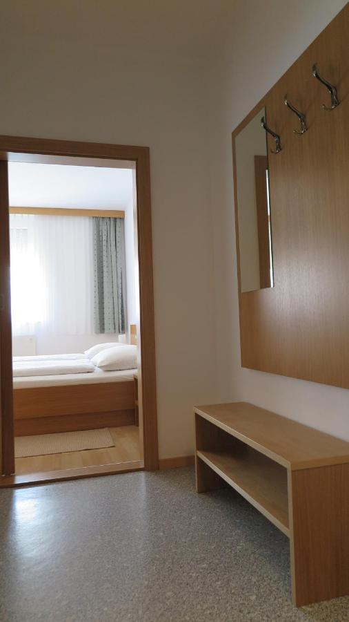 إلميتز Gaestehaus Andreas Kroiss الغرفة الصورة